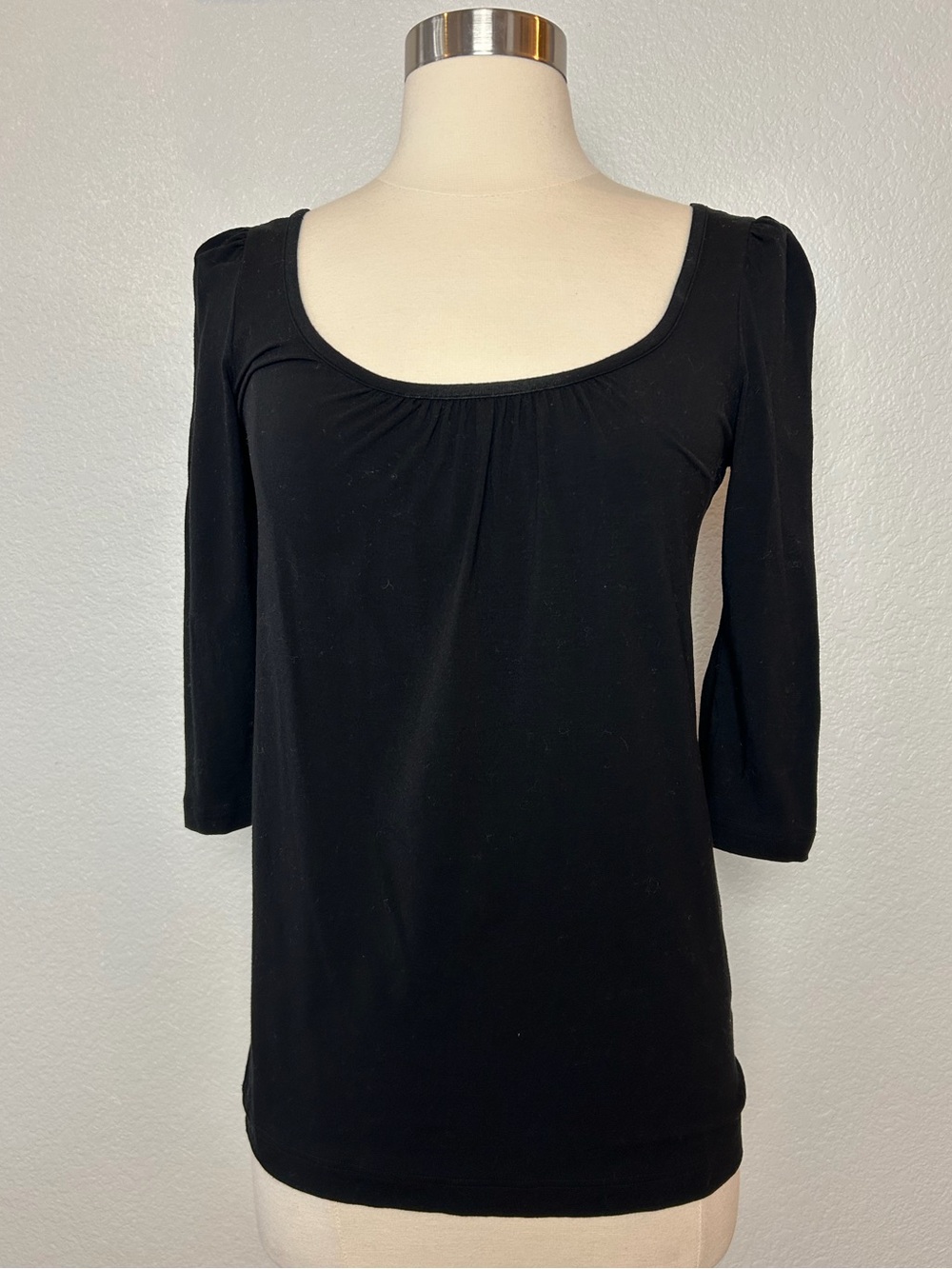Jill Stuart Shirt Women's S Black Round Neck Rayon Blend Stretch 3/4 Sleeve Top